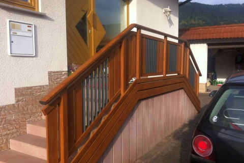T019-Aluminium-Balkone-Balkongelaender-Rieb-Balkone-Wartungsfrei-Gelaender-Nie-mehr-Streichen