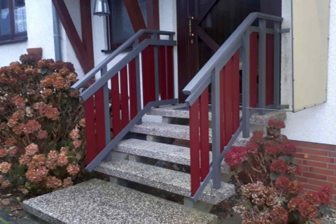 T020-Aluminium-Balkone-Balkongelaender-Rieb-Balkone-Wartungsfrei-Gelaender-Nie-mehr-Streichen