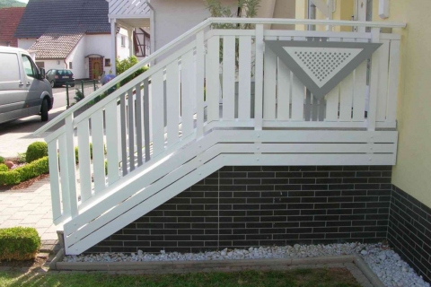 T025-Aluminium-Balkone-Balkongelaender-Rieb-Balkone-Wartungsfrei-Gelaender-Nie-mehr-Streichen