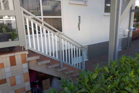 T029-Aluminium-Balkone-Balkongelaender-Rieb-Balkone-Wartungsfrei-Gelaender-Nie-mehr-Streichen