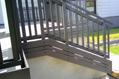 T052-Aluminium-Balkone-Balkongelaender-Rieb-Balkone-Wartungsfrei-Gelaender-Nie-mehr-Streichen