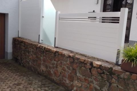 T076-Aluminium-Balkone-Balkongelaender-Rieb-Balkone-Wartungsfrei-Gelaender-Nie-mehr-Streichen