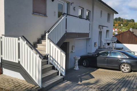 T176-Aluminium-Balkone-Balkongelaender-Rieb-Balkone-Wartungsfrei-Gelaender-Nie-mehr-Streichen