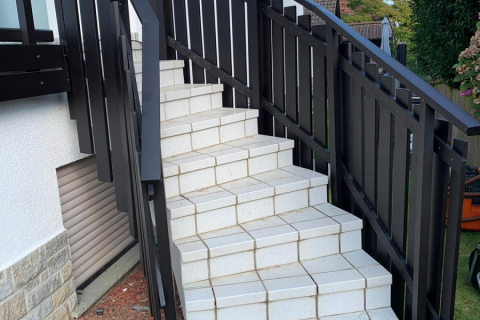 T185-Aluminium-Balkone-Balkongelaender-Rieb-Balkone-Wartungsfrei-Gelaender-Nie-mehr-Streichen