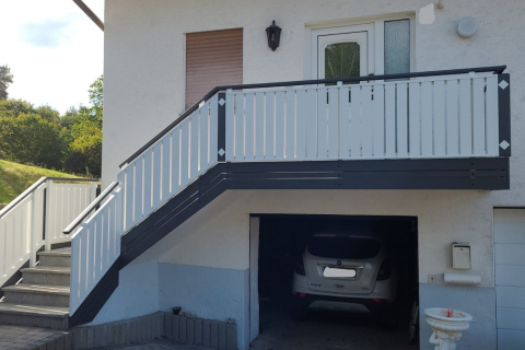 T187-Aluminium-Balkone-Balkongelaender-Rieb-Balkone-Wartungsfrei-Gelaender-Nie-mehr-Streichen