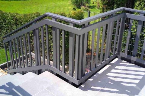 T198-Aluminium-Balkone-Balkongelaender-Rieb-Balkone-Wartungsfrei-Gelaender-Nie-mehr-Streichen