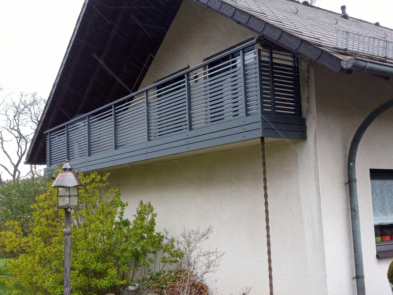 W161-Waagerecht-Aluminium-Balkone-Balkongelaender-Rieb-Balkone-Wartungsfrei-Gelaender-Nie-mehr-Streichen