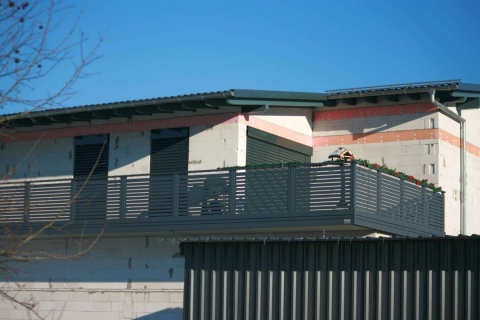 W026-Waagerecht-Aluminium-Balkone-Balkongelaender-Rieb-Balkone-Wartungsfrei-Gelaender-Nie-mehr-Streichen