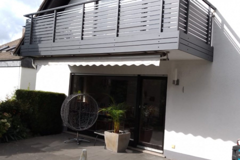 W035-Waagerecht-Aluminium-Balkone-Balkongelaender-Rieb-Balkone-Wartungsfrei-Gelaender-Nie-mehr-Streichen