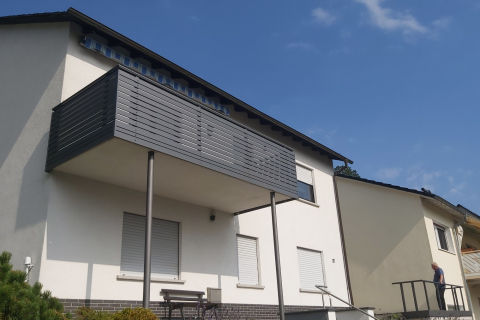 W044-Waagerecht-Aluminium-Balkone-Balkongelaender-Rieb-Balkone-Wartungsfrei-Gelaender-Nie-mehr-Streichen