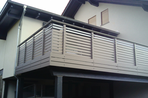 W050-Waagerecht-Aluminium-Balkone-Balkongelaender-Rieb-Balkone-Wartungsfrei-Gelaender-Nie-mehr-Streichen