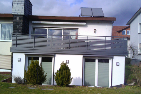 W051-Waagerecht-Aluminium-Balkone-Balkongelaender-Rieb-Balkone-Wartungsfrei-Gelaender-Nie-mehr-Streichen
