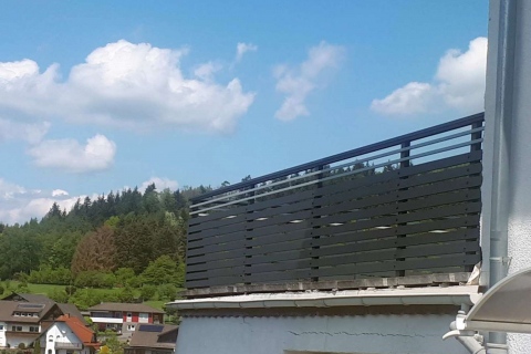 W170-Waagerecht-Aluminium-Balkone-Balkongelaender-Rieb-Balkone-Wartungsfrei-Gelaender-Nie-mehr-Streichen