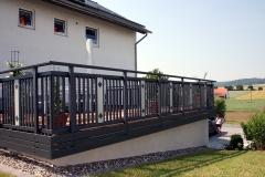 R016-System3000-Rieb-Balkone-Geländer-Aluminium-Wartungsfrei-Balkongeländer-Renovierung-Witterungsbeständig