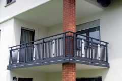 R030-System3000-Rieb-Balkone-Geländer-Aluminium-Wartungsfrei-Balkongeländer-Renovierung-Witterungsbeständig.jpg