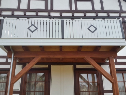 R058-Berlin-Rieb-Balkone-Geländer-Aluminium-Wartungsfrei-Balkongeländer-Renovierung-Witterungsbeständig