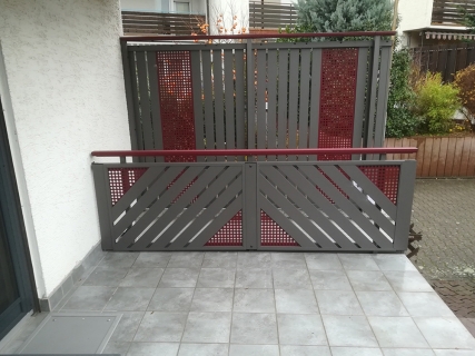 R124-Franken-Rieb-Balkone-Geländer-Aluminium-Wartungsfrei-Balkongeländer-Renovierung-Witterungsbeständig.jpg